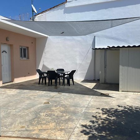 Olive Hill Apartment Karpofora Luaran gambar