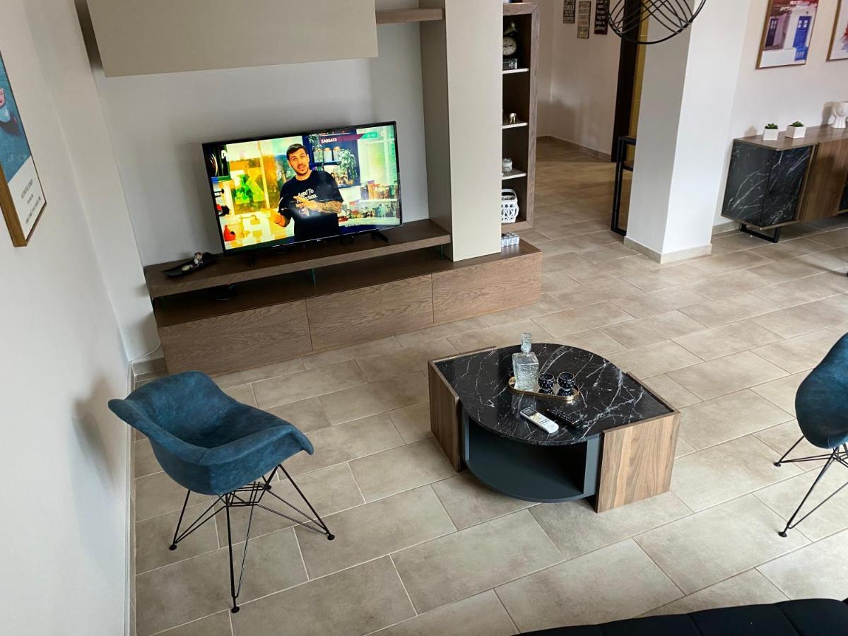 Olive Hill Apartment Karpofora Luaran gambar